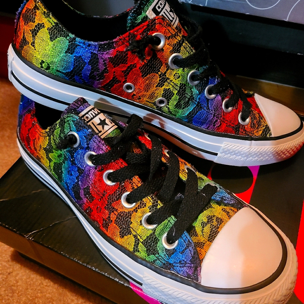 Rainbow Lace Pattern Converse